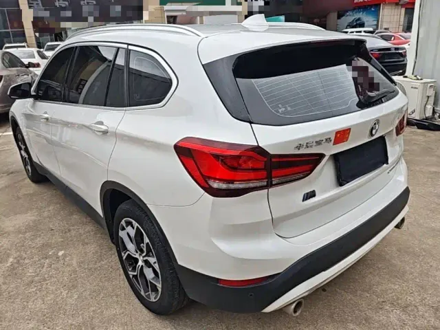 BMW X1 — Фото автомобиля 4