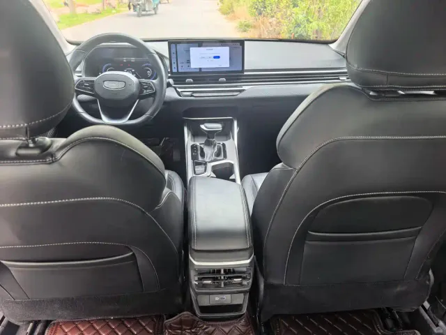 Geely Emgrand — Фото автомобиля 7