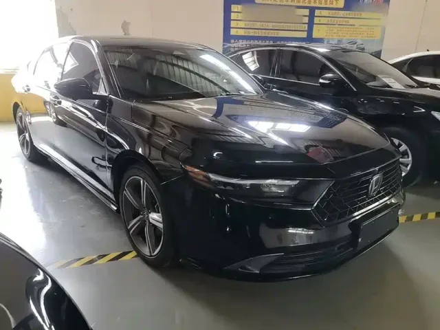 Honda Accord — Фото автомобиля 3
