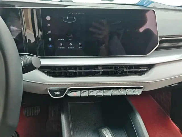 Geely Binrui — Фото автомобиля 12