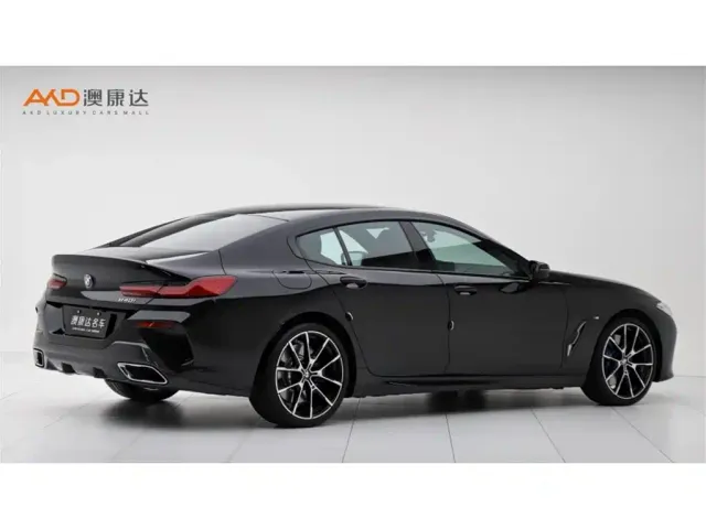 BMW 8 Series — Фото автомобиля 3