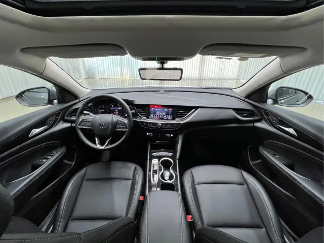 Buick Regal — Фото автомобиля 12
