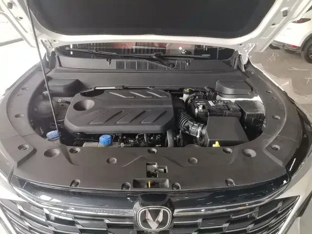 Changan X5 Plus — Фото автомобиля 19