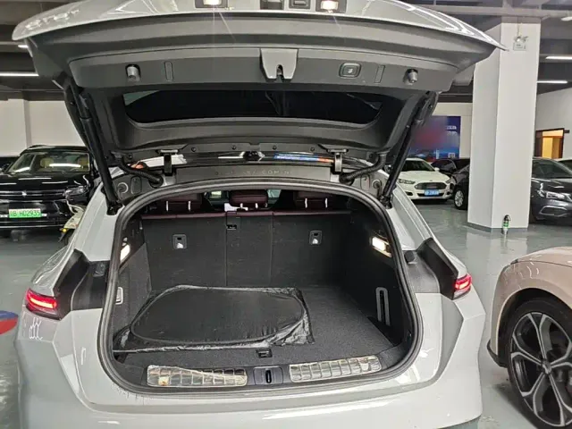 Nio ET5 Touring — Фото автомобиля 18