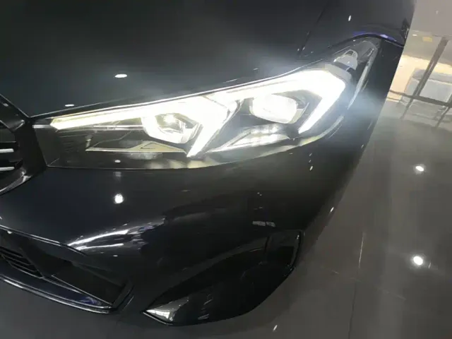 BMW 3 Series — Фото автомобиля 17