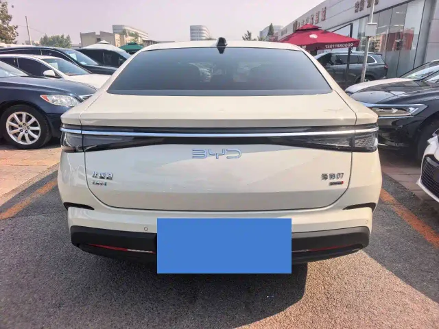 BYD Seal 07 DM-i — Фото автомобиля 4