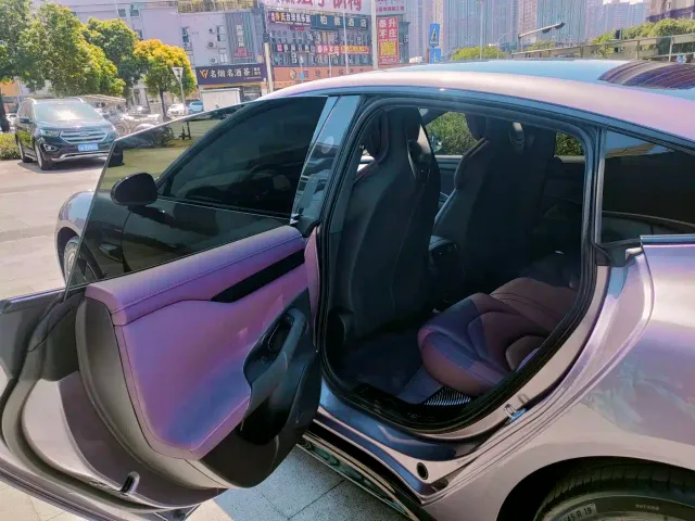 Xiaomi SU7 — Фото автомобиля 19