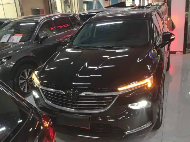 Buick Enclave — Фото автомобиля 2