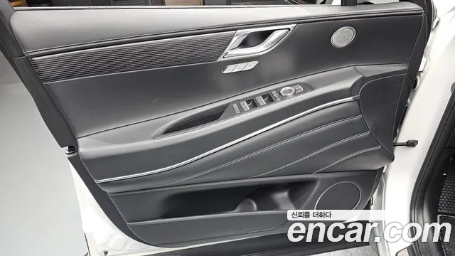 Genesis GV80 Coupe — Фото автомобиля 13