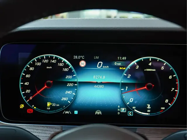 Mercedes-Benz E-Class — Фото автомобиля 21