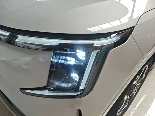 Jetour Shanhai Jetour Shanhai L7 PLUS 2025 220km Elite Edition 7-seater — Фото автомобиля 23