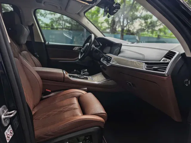 BMW X7 — Фото автомобиля 7