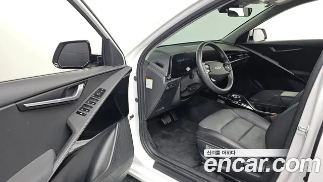 Kia Niro — Фото автомобиля 15