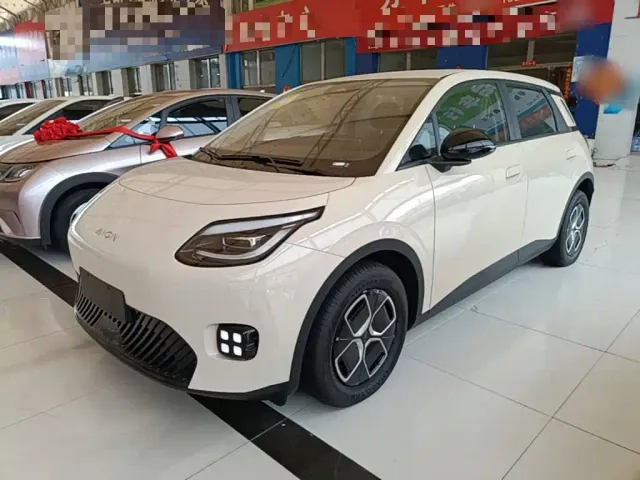 Фотография автомобиля — GAC Aion UT