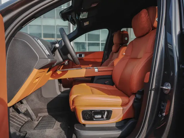 Li Auto L9 — Фото автомобиля 13