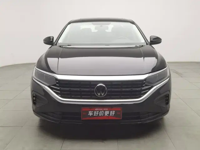 Volkswagen Passat — Фото автомобиля 3