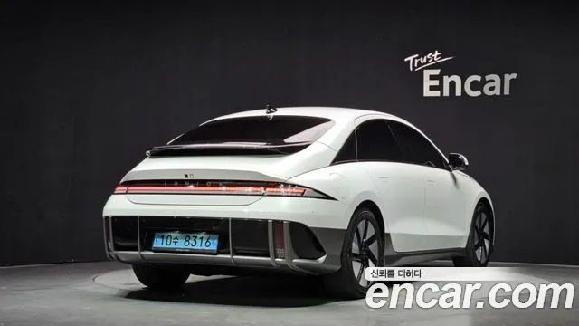 Hyundai Ioniq6 — Фото автомобиля 2