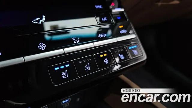 Hyundai Grandeur Grandeur (GN7) 2.5 Бензин 2WD — Фото автомобиля 19