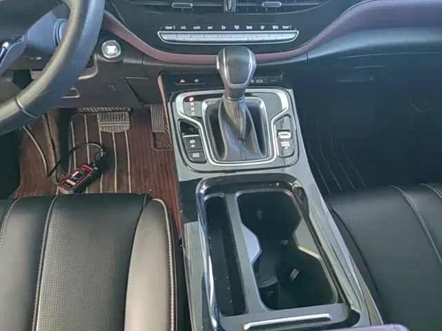 GAC Trumpchi M6 — Фото автомобиля 13