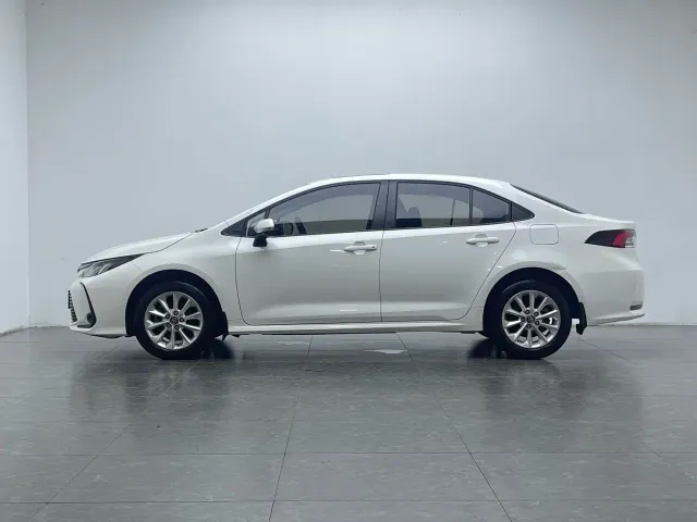 Toyota Corolla — Фото автомобиля 8