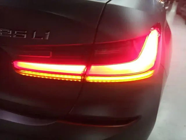 BMW 3 Series — Фото автомобиля 7
