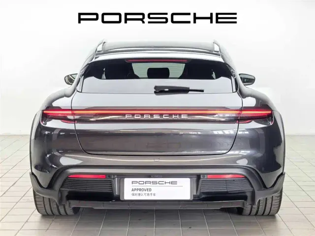 Porsche Taycan — Фото автомобиля 7