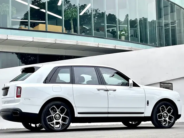Rolls-Royce Cullinan — Фото автомобиля 6