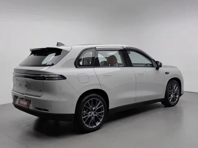 Leapmotor C10 — Фото автомобиля 2