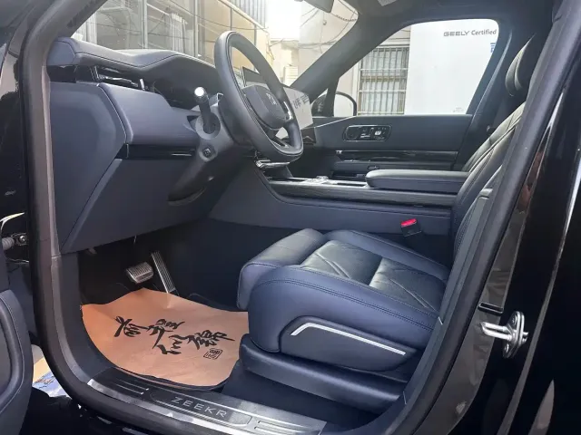ZEEKR Zeekr 9X 2025 model Ultra Edition 70kWh — Фото автомобиля 4