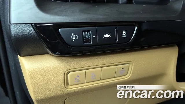 Kia Canival Carnival 4 поколение 9 мест Prestige — Фото автомобиля 18