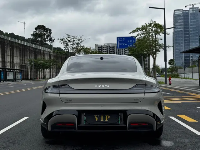 Xiaomi Auto Xiaomi SU7 2024 RWD Ultra Long Range Advanced Smart Driving Pro Edition — Фото автомобиля 15