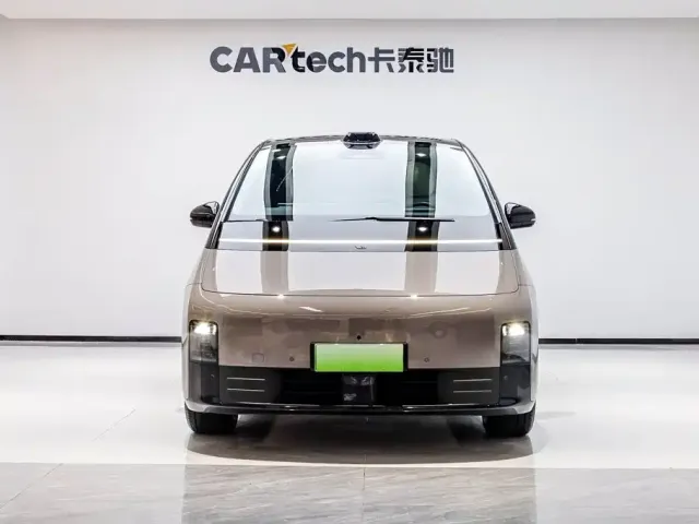 Li Auto MEGA — Фото автомобиля 2