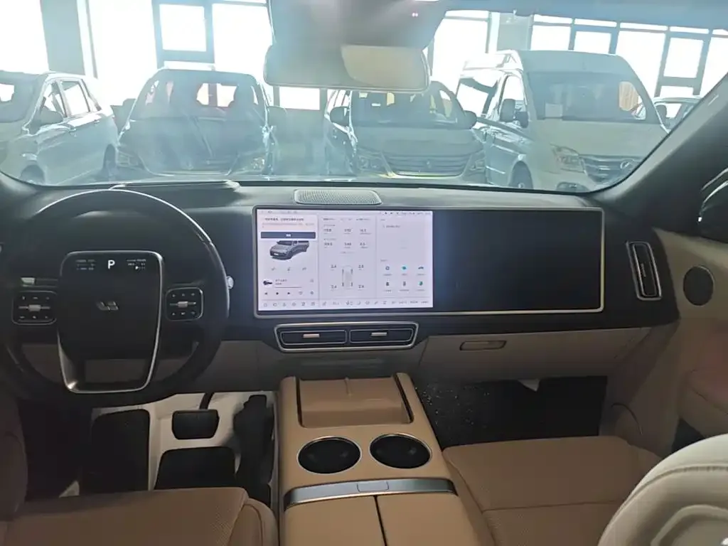 Li Auto Li Xiang L9 2024 Pro — Фото автомобиля 5