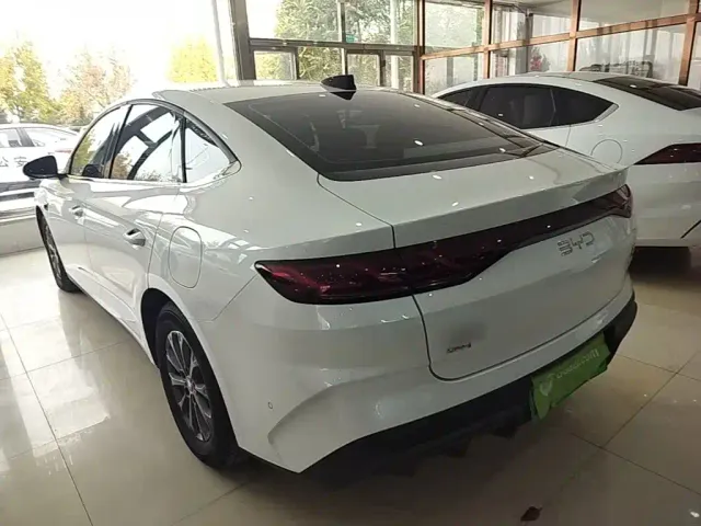 BYD Qin L — Фото автомобиля 4
