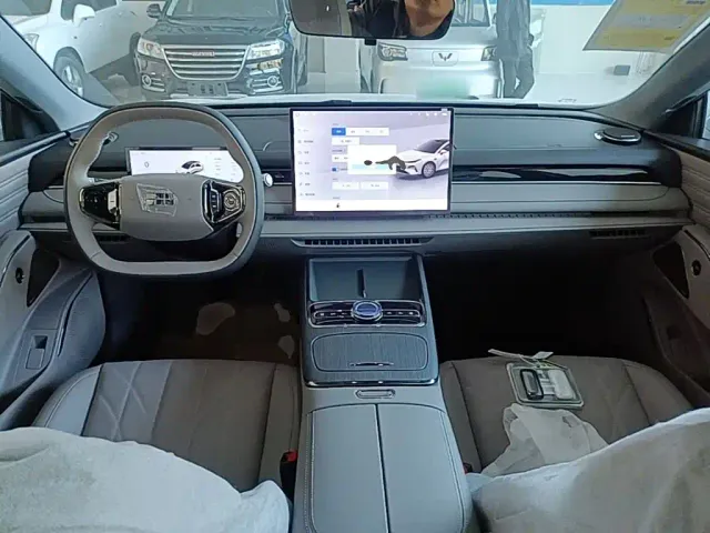 Geely Galaxy Xingyao 8 — Фото автомобиля 9