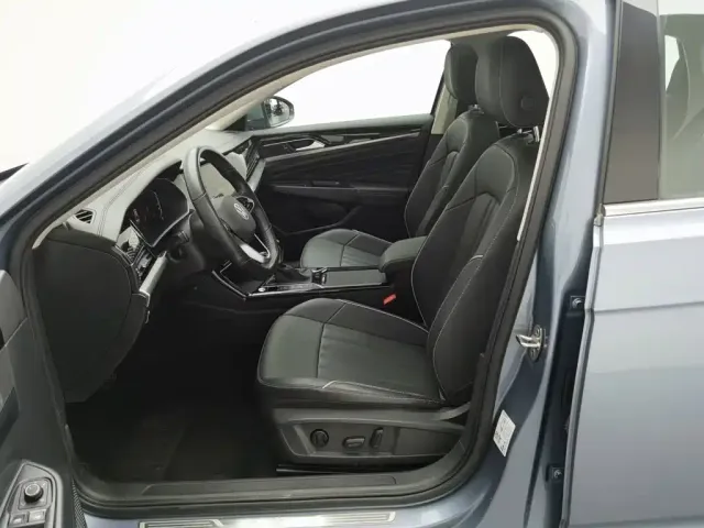 Volkswagen Passat — Фото автомобиля 10