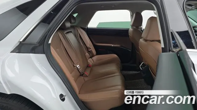 Hyundai Grandeur GN7 — Фото автомобиля 16