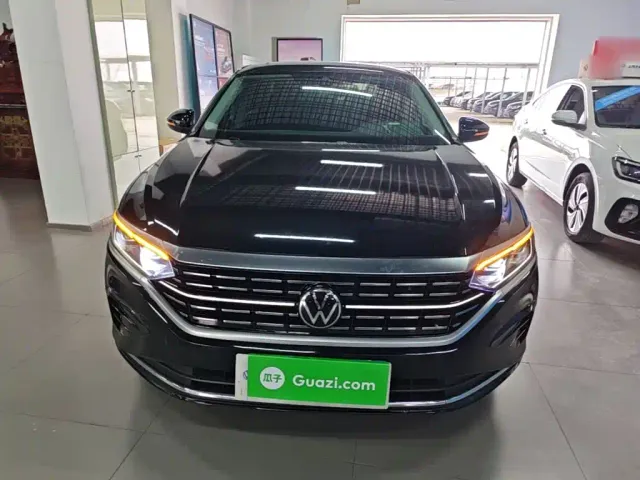Volkswagen Passat — Фото автомобиля 2