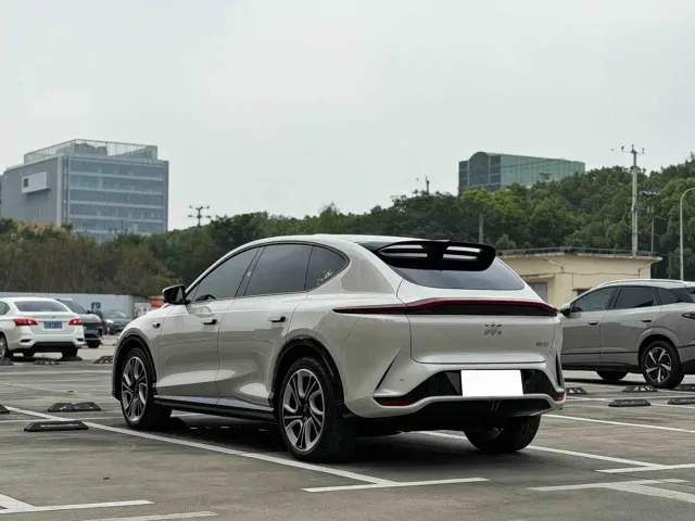 IM Motors LS7 — Фото автомобиля 6