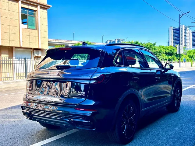 Hongqi HS5 — Фото автомобиля 10
