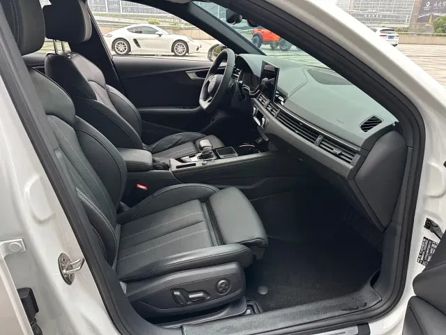 Audi A4L — Фото автомобиля 21