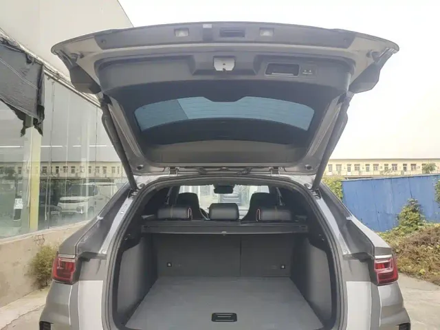 BYD Song PLUS — Фото автомобиля 18