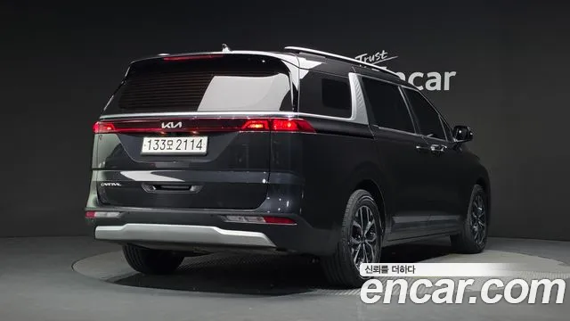 Kia Carnival Generation 4 — Фото автомобиля 2