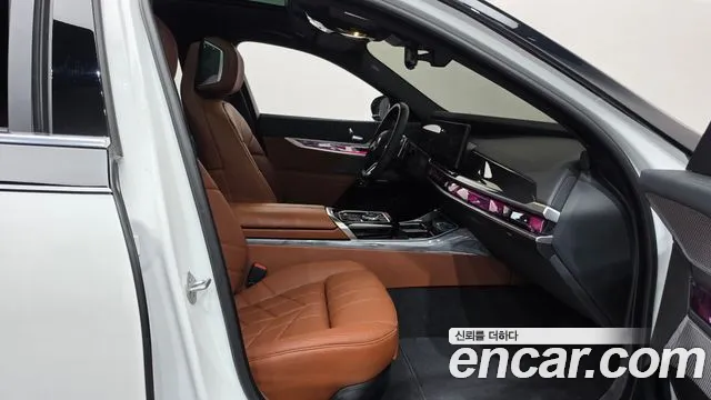 BMW 7 Series — Фото автомобиля 16