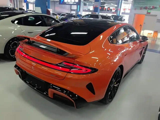 Xiaomi SU7 — Фото автомобиля 6
