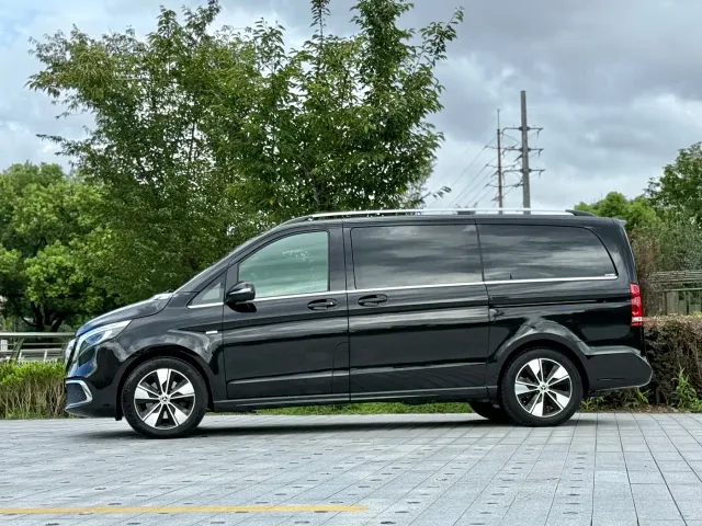 Mercedes-Benz V-Class — Фото автомобиля 3