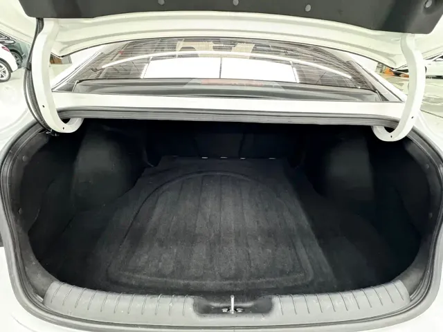 Hyundai Elantra — Фото автомобиля 19