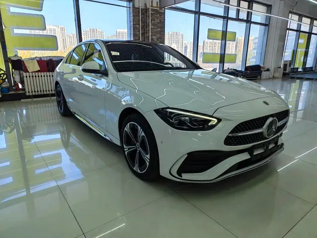 Mercedes-Benz C-Class — Фото автомобиля 3