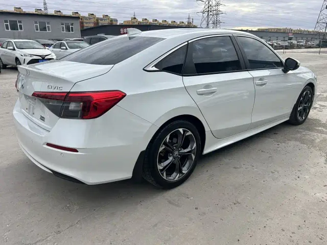 Honda Civic — Фото автомобиля 9
