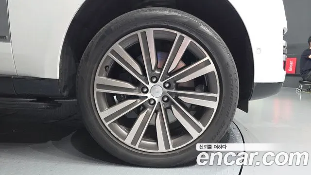 Land Rover Range Rover — Фото автомобиля 19